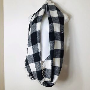 Infinity scarf plaid check black white fringe ultra soft classic